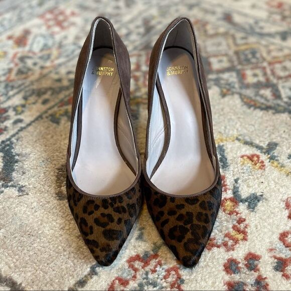 Johnston & Murphy Brown Suede Leopard Animal Fur Pumps Heels 7 - Picture 2 of 8